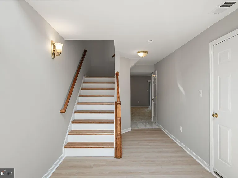 1026 Longview Ln — Photo 33