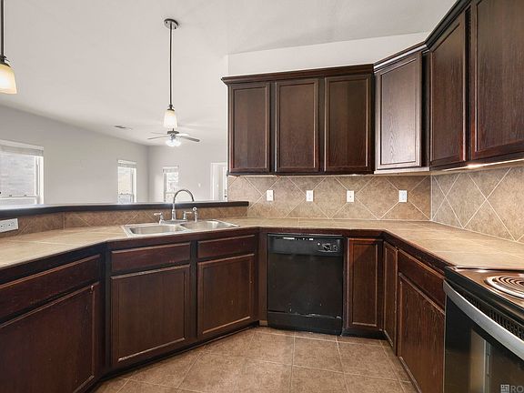 3rd image of 6742 Silver Springs Dr
