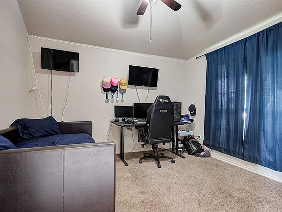 4th image of 16305 Seminole Creek Cir