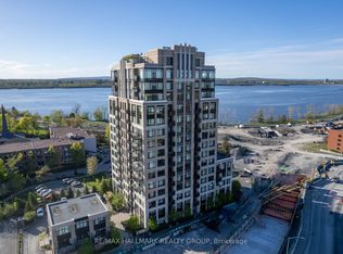 75 Cleary Ave #302, Ottawa, ON K2A 1R8