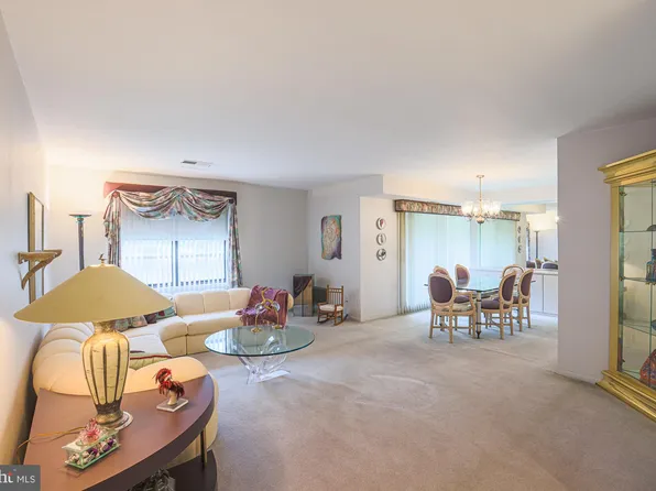6317 Park Heights Ave Unit 212, Baltimore, MD 21215