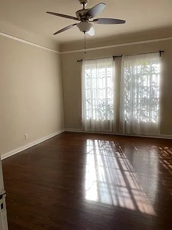 600 S Burnside Ave #4 — Photo 17