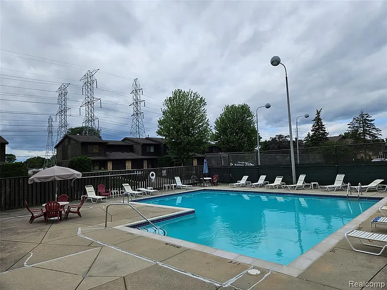 37313 Clubhouse Dr — Photo 23