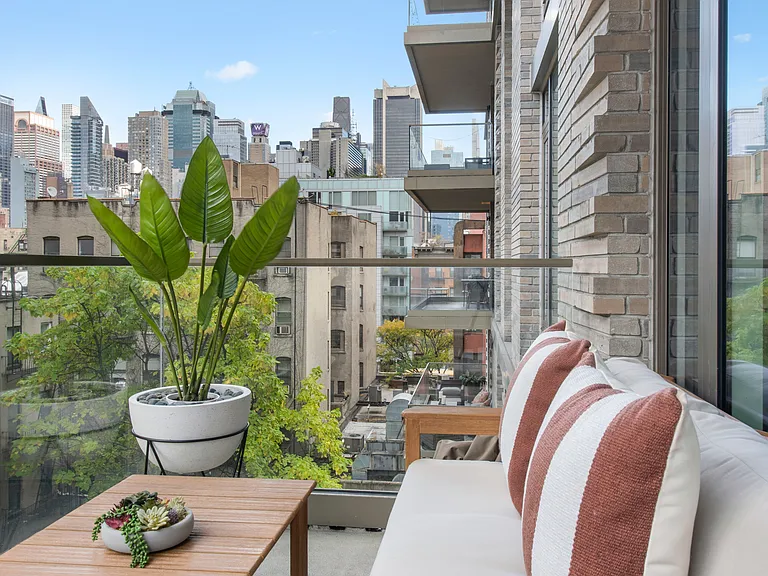 505 W 43rd St #6K — Photo 6