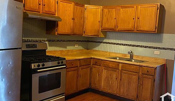 3rd image of 3057 W Flournoy St Unit 2