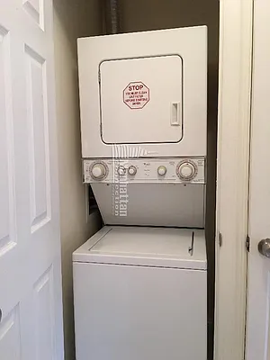 Rented by Manhattan Connection | media 27