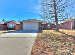 12412 SW 12th St, Yukon, OK 73099