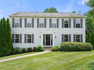 915 Castlegate Cir, Greensburg, PA 15601