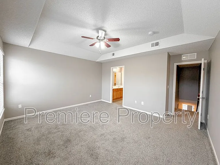264 N Hedge Ln — Photo 16