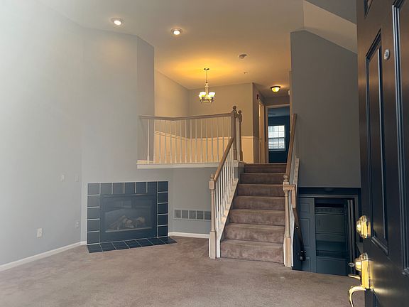 3rd image of 29253 Glen Oaks Blvd E