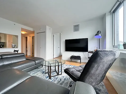 Rented by Platinum Properties | media 20