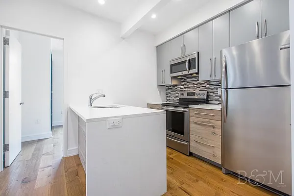 Rented by Brick&Mortar | media 25