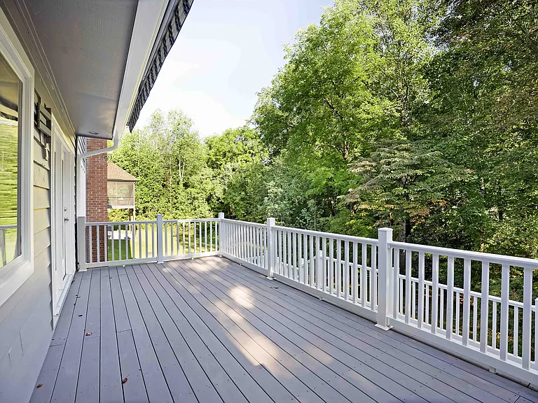 102 Daksi Way — Photo 32
