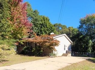 4356 Armstrong Rd, Norton Shores, MI 49441