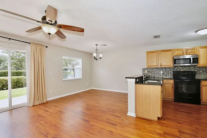 12810 Lexington Summit St — Photo 4