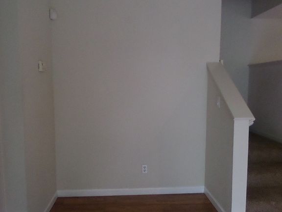 5th image of 2252 Holtspur Ct