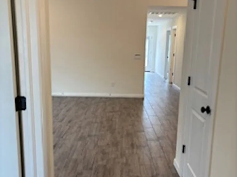 18104 Austin Ct — Photo 3