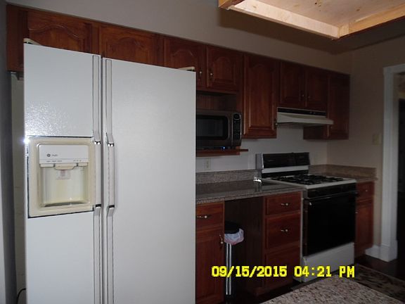 4th image of 1801 E McCormick Dr