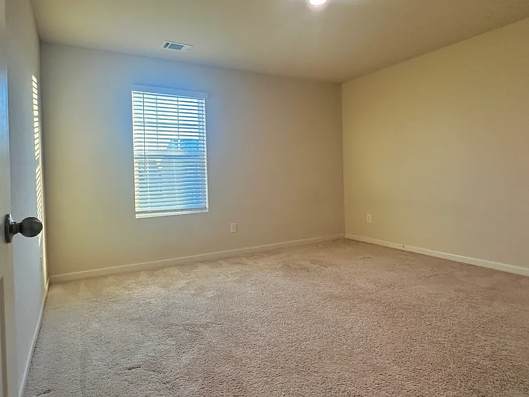 916 Independence Ave — Photo 32