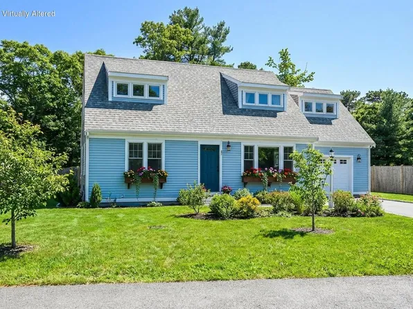 12 Beach Plum Path, East Falmouth, MA 02536