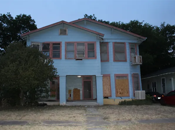 2221 N Houston St, Fort Worth, TX 76164