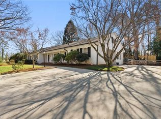 230 Sherwood Forest Rd, Winston Salem, NC 27104