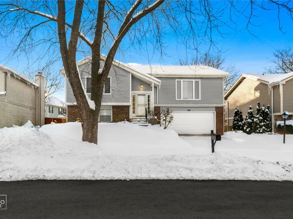 158 Hastings Mill Rd, Streamwood, IL 60107