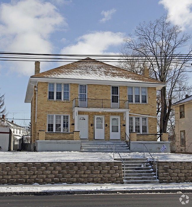 1st image of 2806 N Main St APT 1