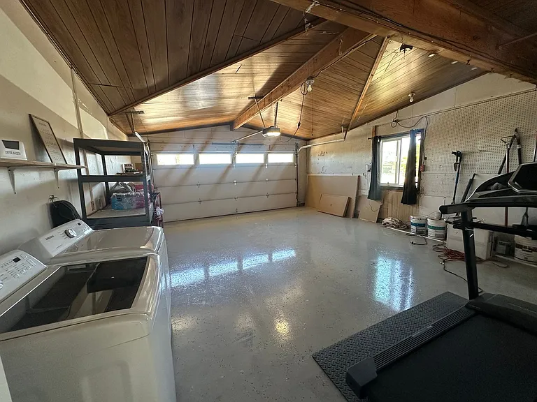 5746 Halsey Ave — Photo 13