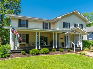 1029 Dodge St, Lake Geneva, WI 53147