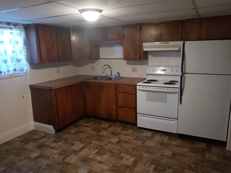 340 S Wagon Wheel Dr #6 — Photo 6