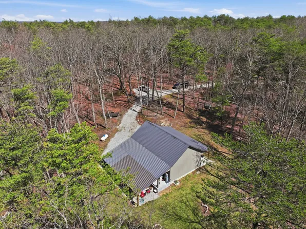 1978 Highland Bluff Trl, Tracy City, TN 37387