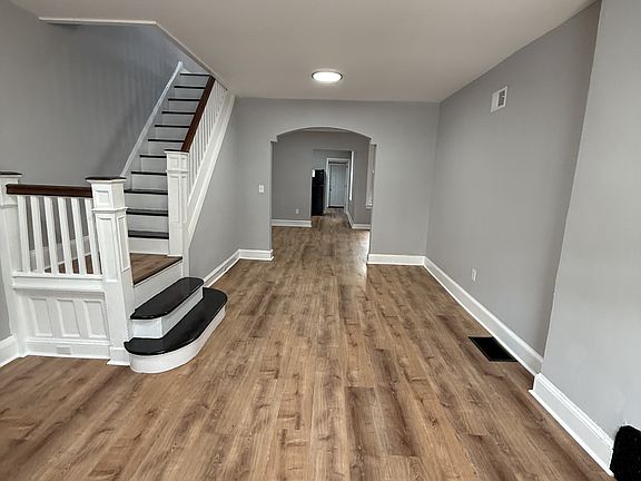 4th image of 3924 Pennsgrove St