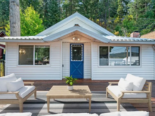 11833 N Honeymoon Bay Rd, Newman Lake, WA 99025