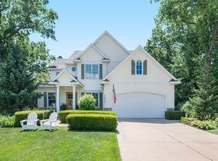 3663 Hunters Way Dr SE, Ada, MI 49301