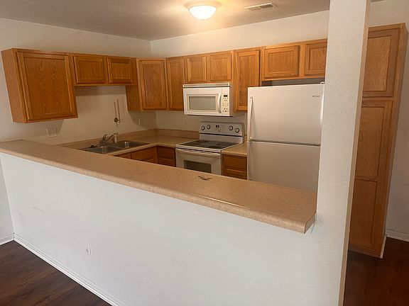 5th image of 21087 Honest Ln #A