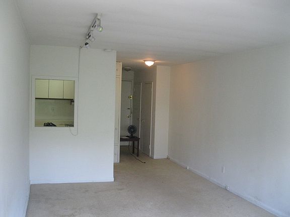 3rd image of 212-214 E 77th St APT 5H