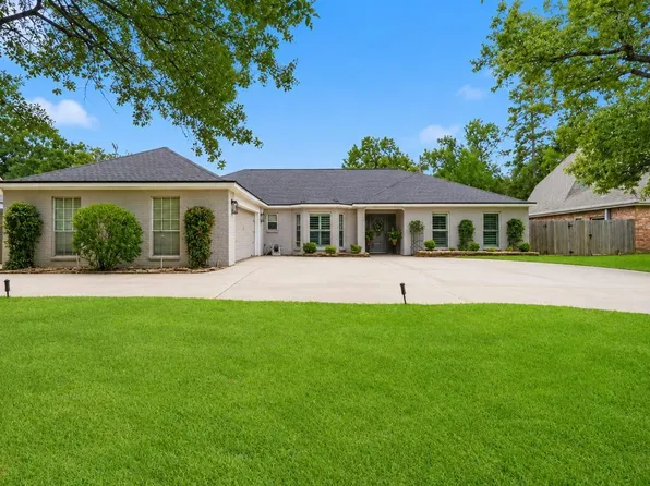 222 Laura Ln, Conroe, TX 77385