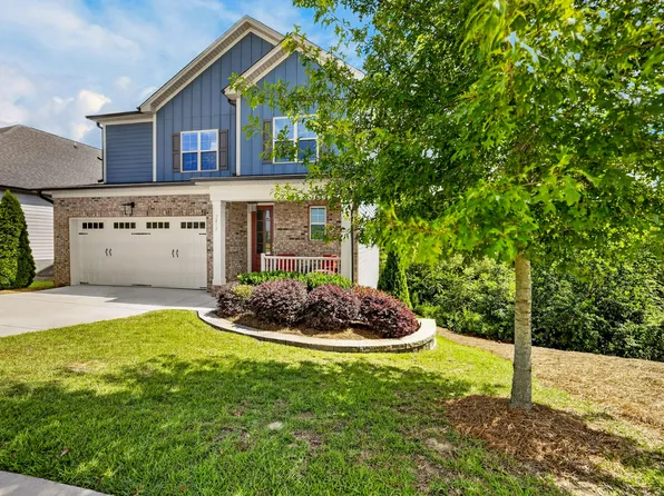 2812 Meadow Bluffs Way, Fuquay Varina, NC 27526