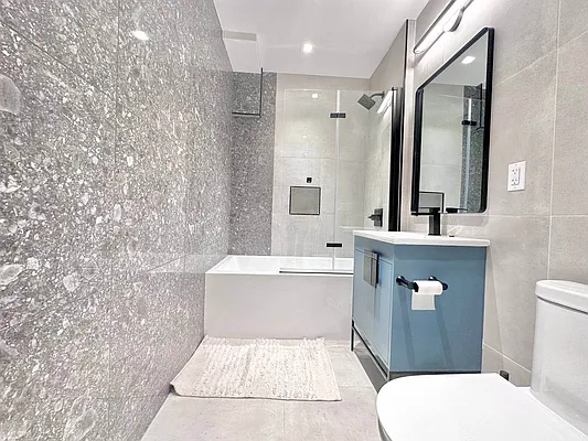 Rented by Doorway NYC, LLC | media 33