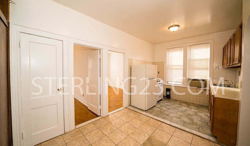1st image of 2266 27th St APT 3A