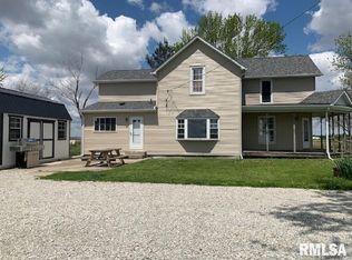 573 N 1600 East Rd, Owaneco, IL 62555