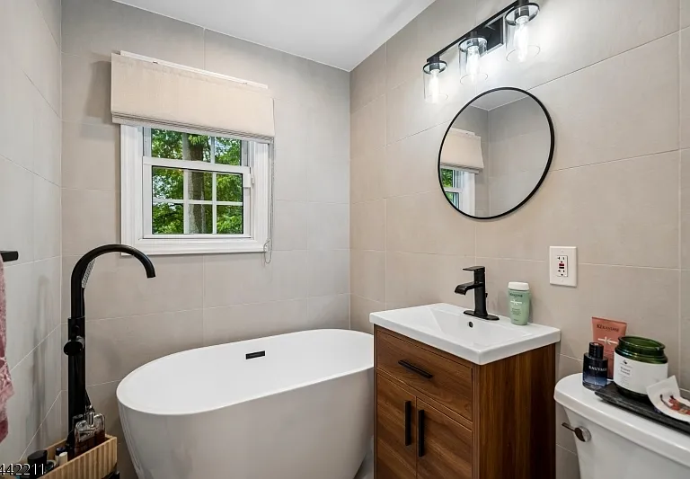 24 Iris Rd — Photo 16