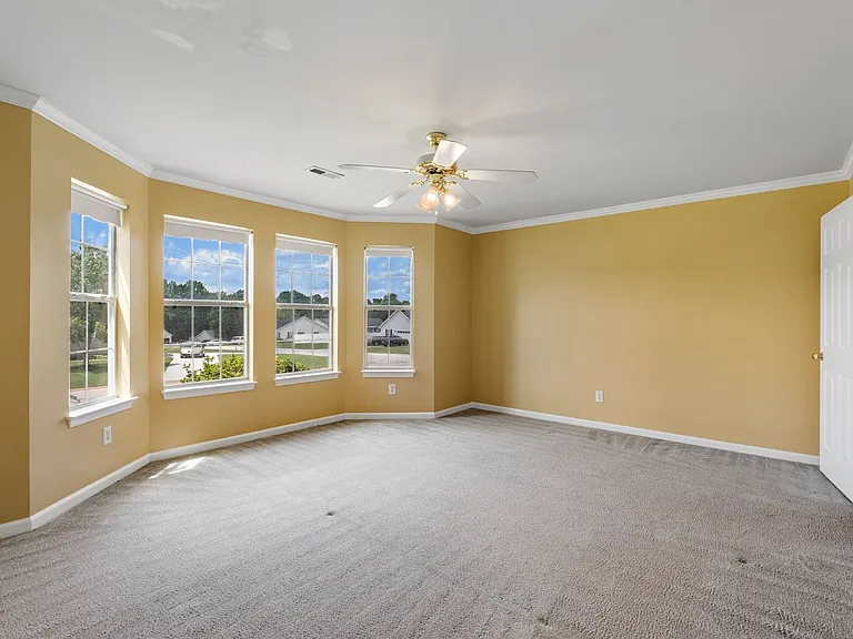 124 Cornelson Dr — Photo 24