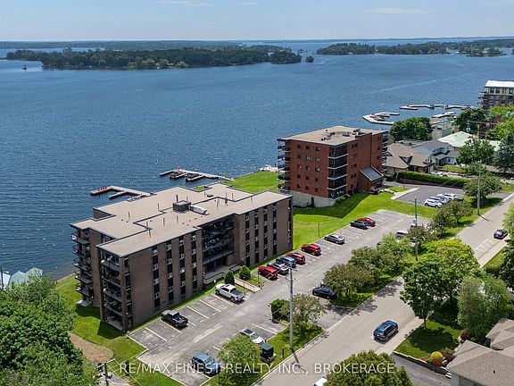 3rd image of 610 William St S #101
