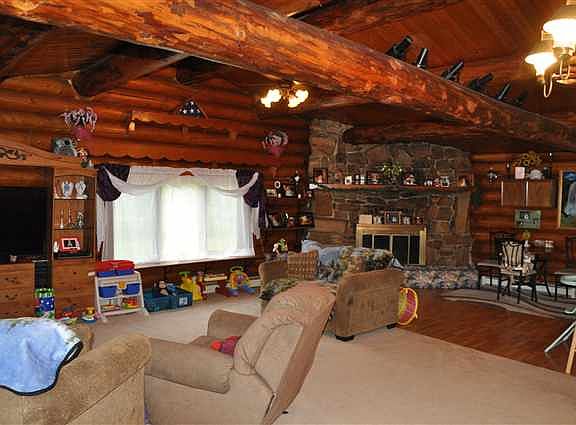 3rd image of 619 2nd St