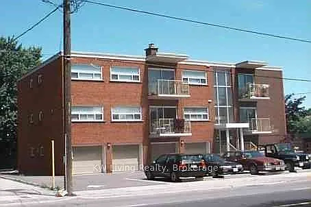 428 Lawrence Ave W #101