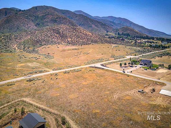 2nd image of LOT 18 W Canyon Creek St