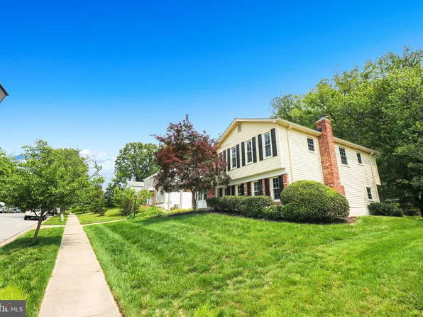 7009 Wood Thrush Dr, Lanham, MD 20706