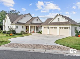 305 Iris Ct, Fairhope, AL 36532